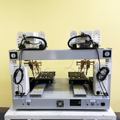 Robotic Soldering Machine with CCD Camera And High Precision for Electronic Components